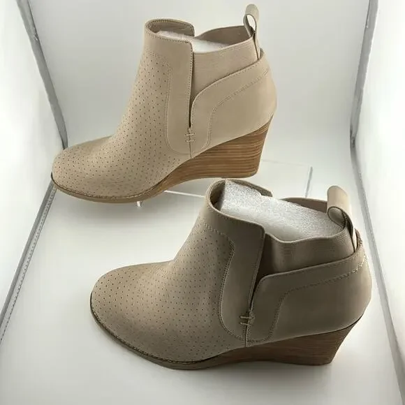 DV by Dolce Vita Women's Boots Sz 10 Bootie Beige Gerdy Elastic Ankle Wedge NWOT - Picture 5 of 11